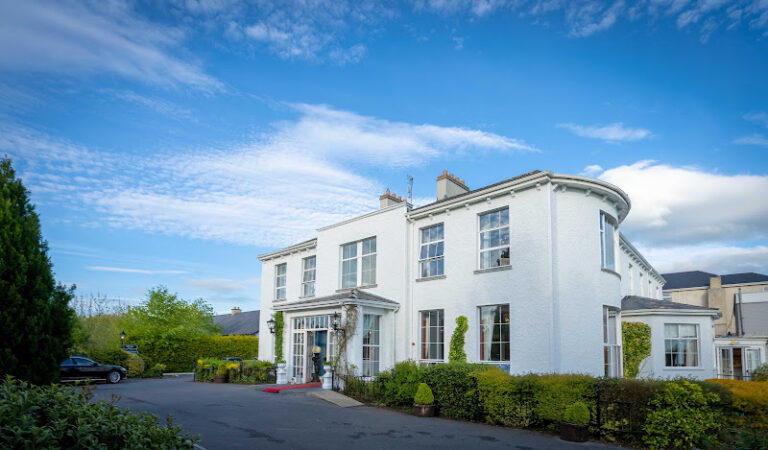 Castle Oaks House Hotel & Estate