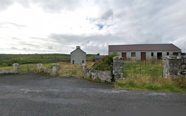 Gleansleade Castle (in ruins)